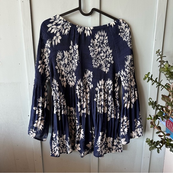 Spense Blue and White Bell Sleeve Blouse - Picture 5 of 5